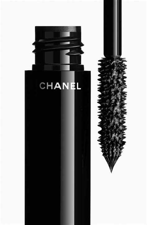 3d mascara chanel|Chanel mascara le volume boots.